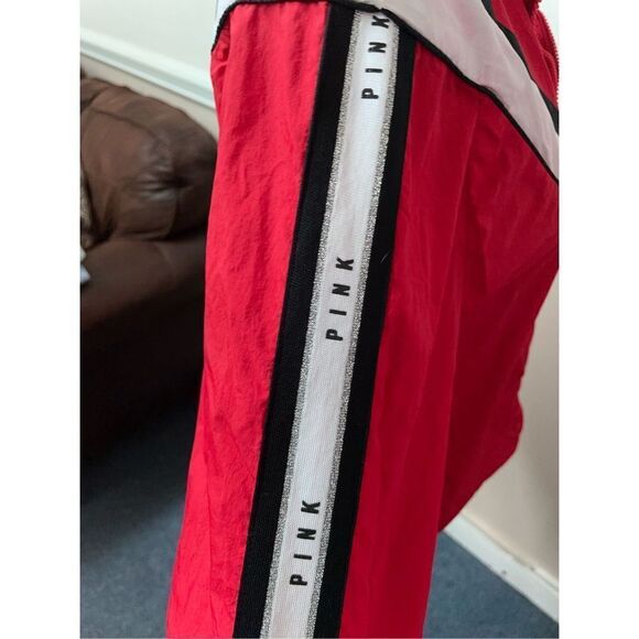 PINK Victoria’s Secret Lightweight Full Zip Logo Bomber Jacket - Picture 3 of 6